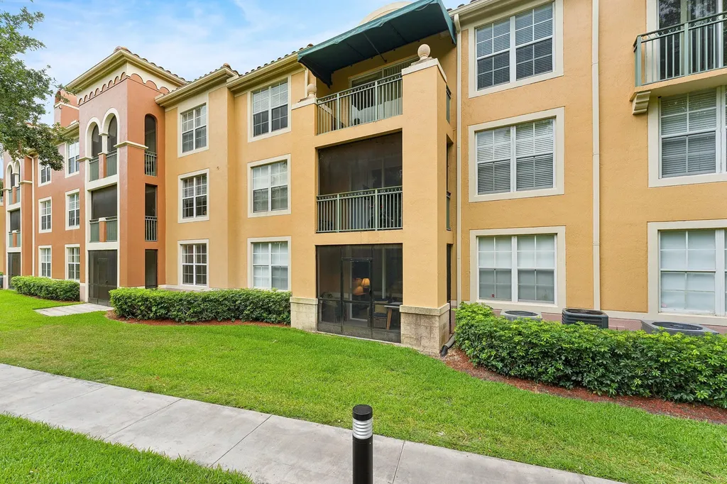 11770 St Andrews Place Wellington FL 33414