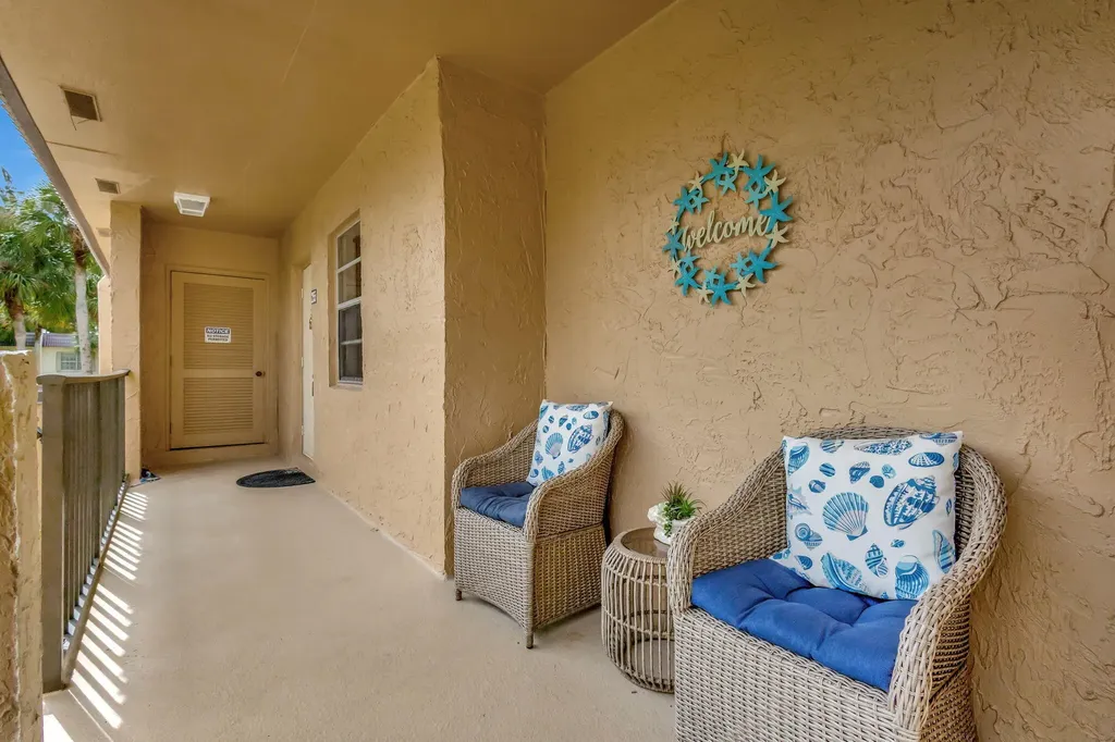 154 Lake Meryl Drive West Palm Beach FL 33411
