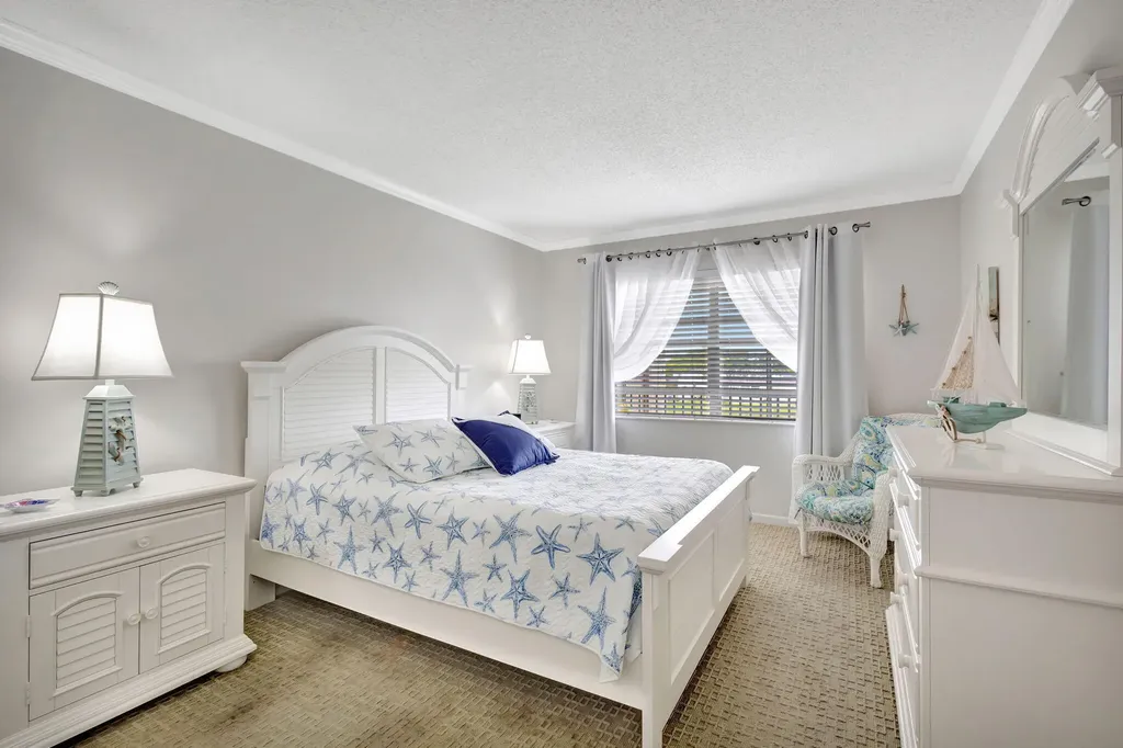 154 Lake Meryl Drive West Palm Beach FL 33411
