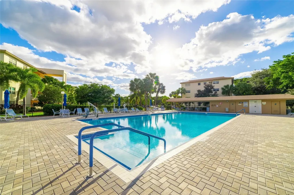 1902 Bermuda Circle Coconut Creek FL 33066