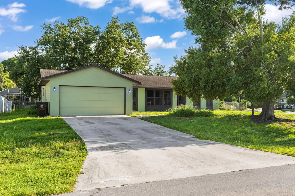 1622 SW La Gorce Avenue Port St Lucie FL 34953