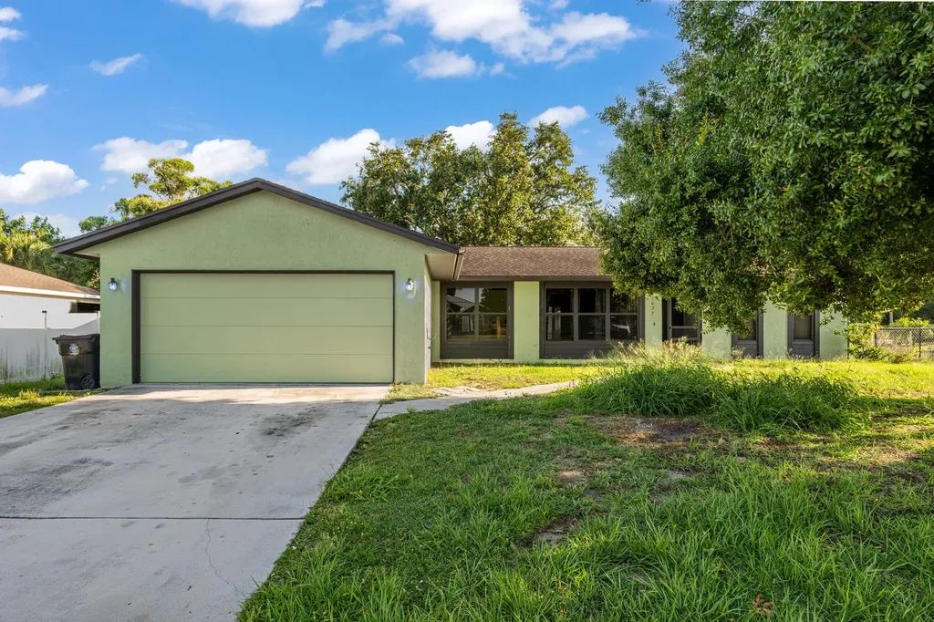 1622 SW La Gorce Avenue Port St Lucie FL 34953