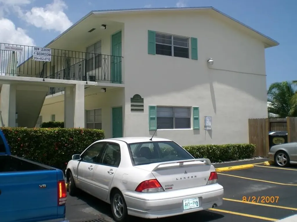 2537 Lincoln Street Hollywood FL 33020
