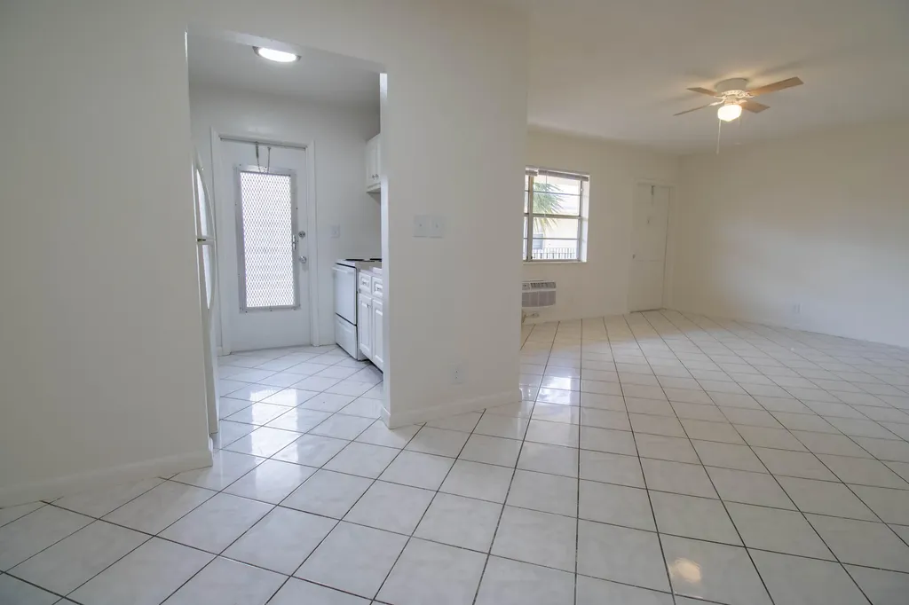 2537 Lincoln Street Hollywood FL 33020