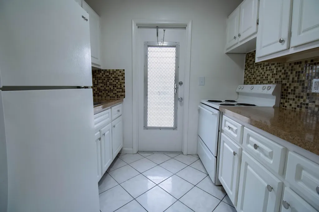 2537 Lincoln Street Hollywood FL 33020