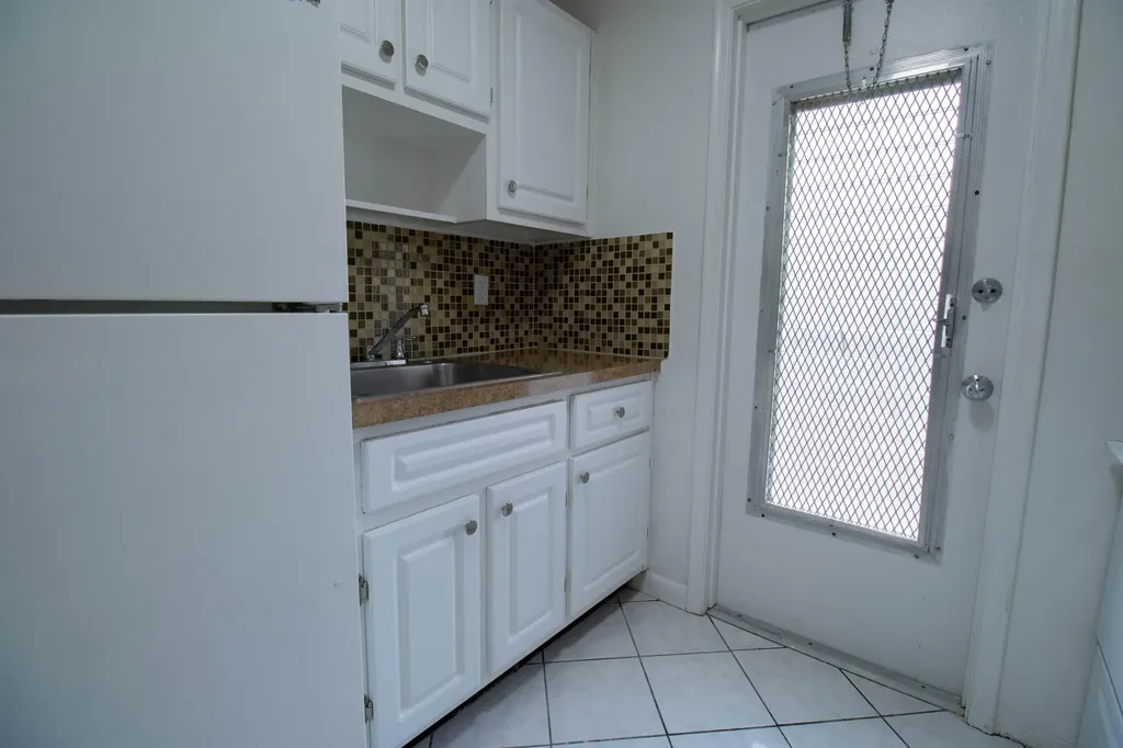 2537 Lincoln Street Hollywood FL 33020
