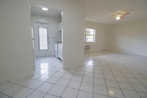 2537 Lincoln Street Hollywood FL 33020