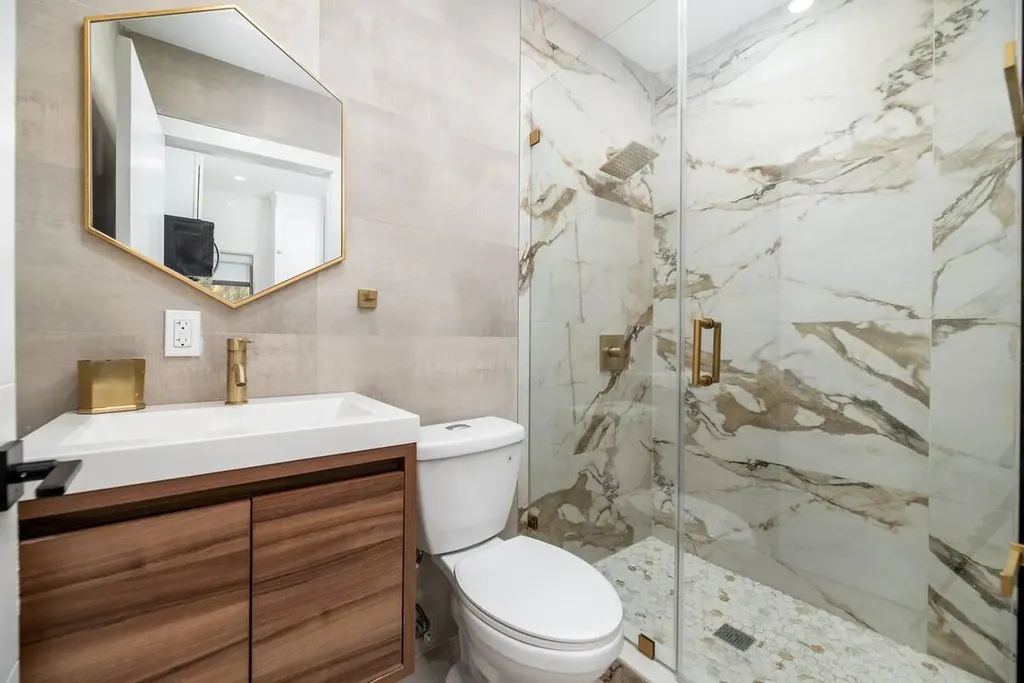 2541 NE 181st Street North Miami Beach FL 33160