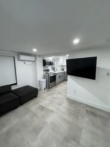 2541 NE 181st Street North Miami Beach FL 33160