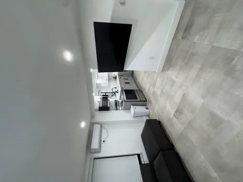 2541 NE 181st Street North Miami Beach FL 33160
