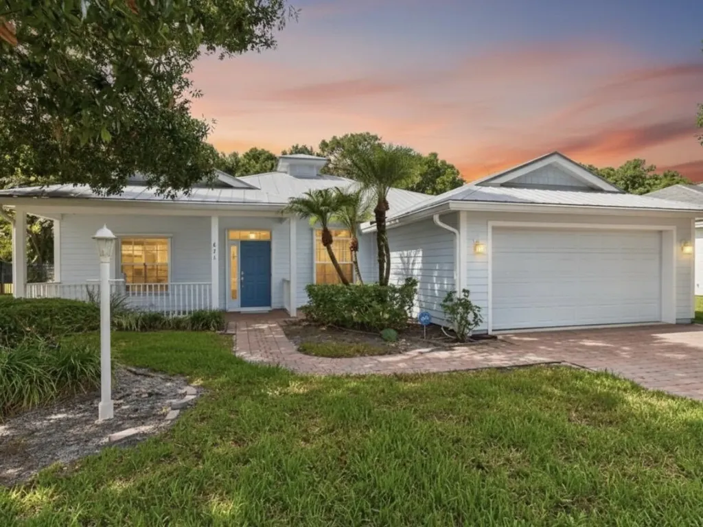 631 NE Muskrat Run Port St Lucie FL 34983