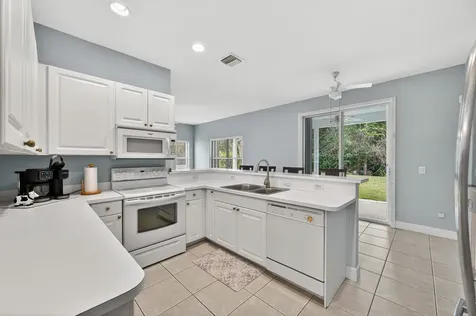 631 NE Muskrat Run Port St Lucie FL 34983