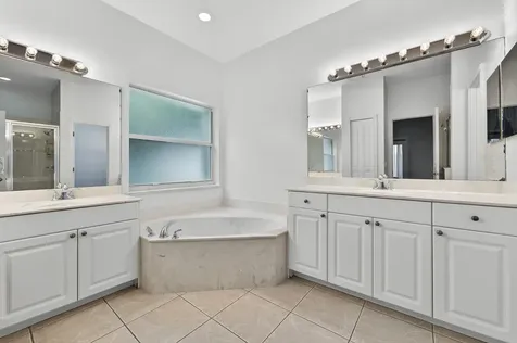 631 NE Muskrat Run Port St Lucie FL 34983
