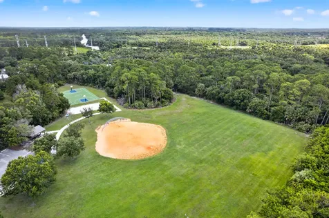 631 NE Muskrat Run Port St Lucie FL 34983