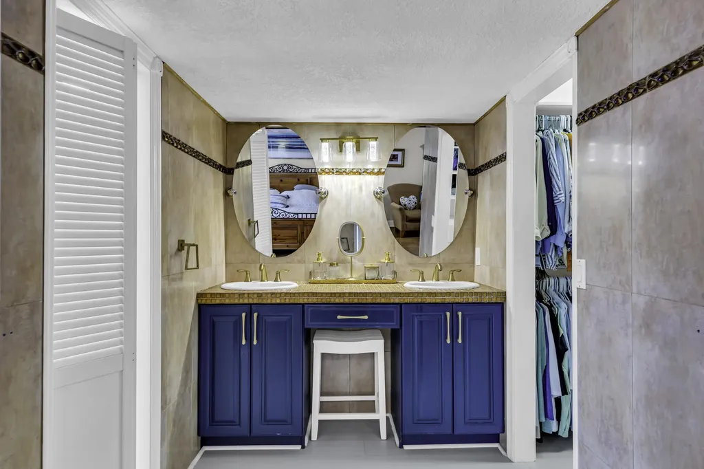 2057 Maplewood Drive Coral Springs FL 33071