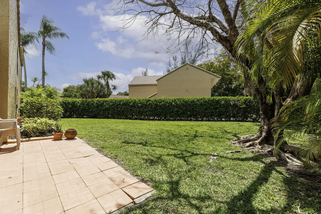 2057 Maplewood Drive Coral Springs FL 33071