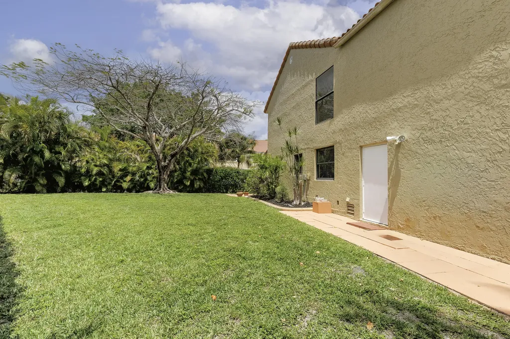 2057 Maplewood Drive Coral Springs FL 33071