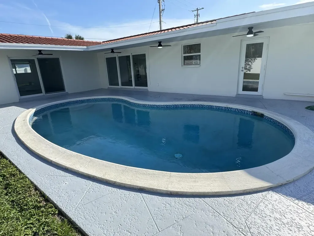 28 SW 9th Avenue Boca Raton FL 33486