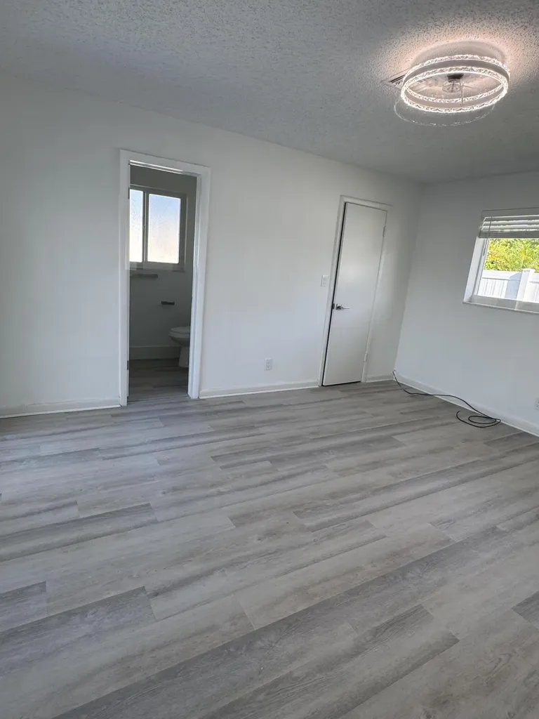 28 SW 9th Avenue Boca Raton FL 33486