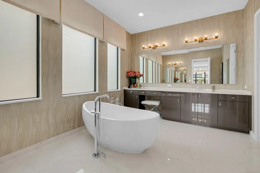 17112 Aquavera Way Boca Raton FL 33496