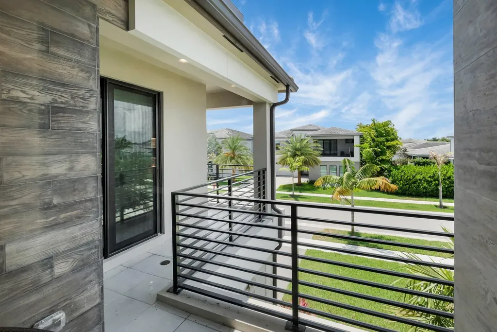 17112 Aquavera Way Boca Raton FL 33496