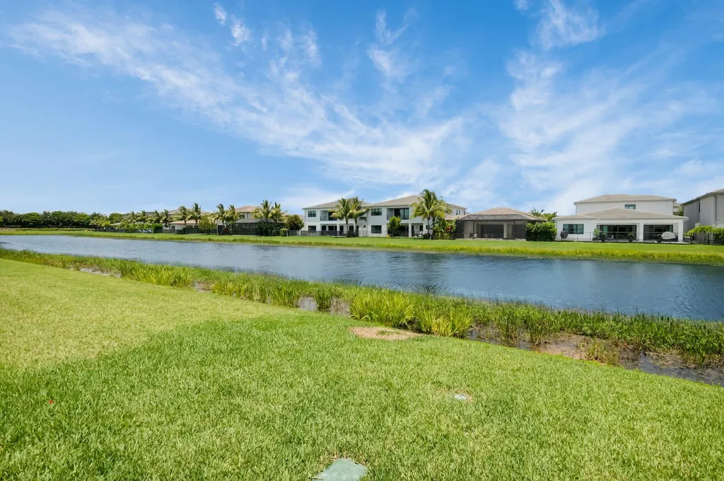 17112 Aquavera Way Boca Raton FL 33496