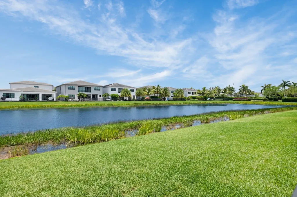 17112 Aquavera Way Boca Raton FL 33496
