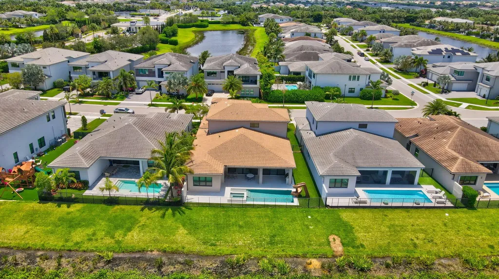17112 Aquavera Way Boca Raton FL 33496