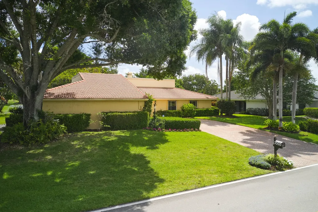 13588 Crosspointe Drive Palm Beach Gardens FL 33418