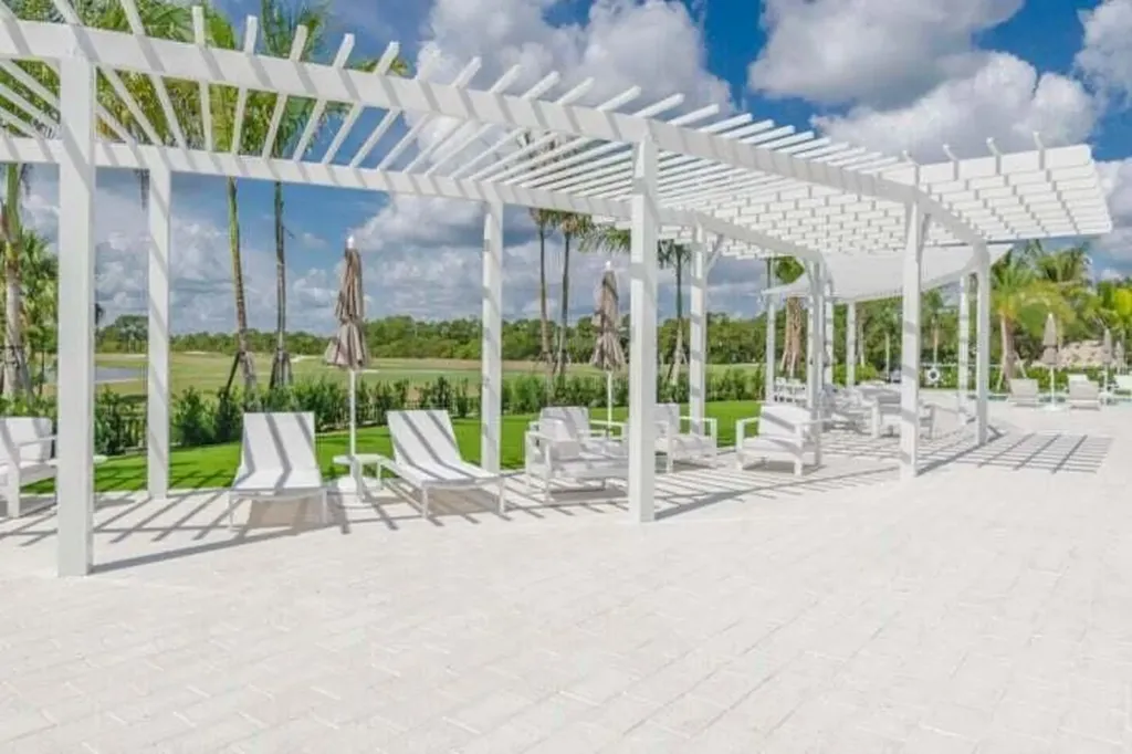 13588 Crosspointe Drive Palm Beach Gardens FL 33418