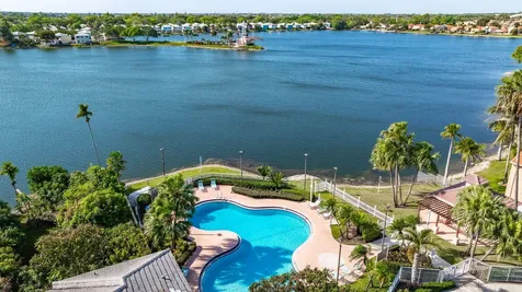 3083 W Buena Vista Drive Margate FL 33063