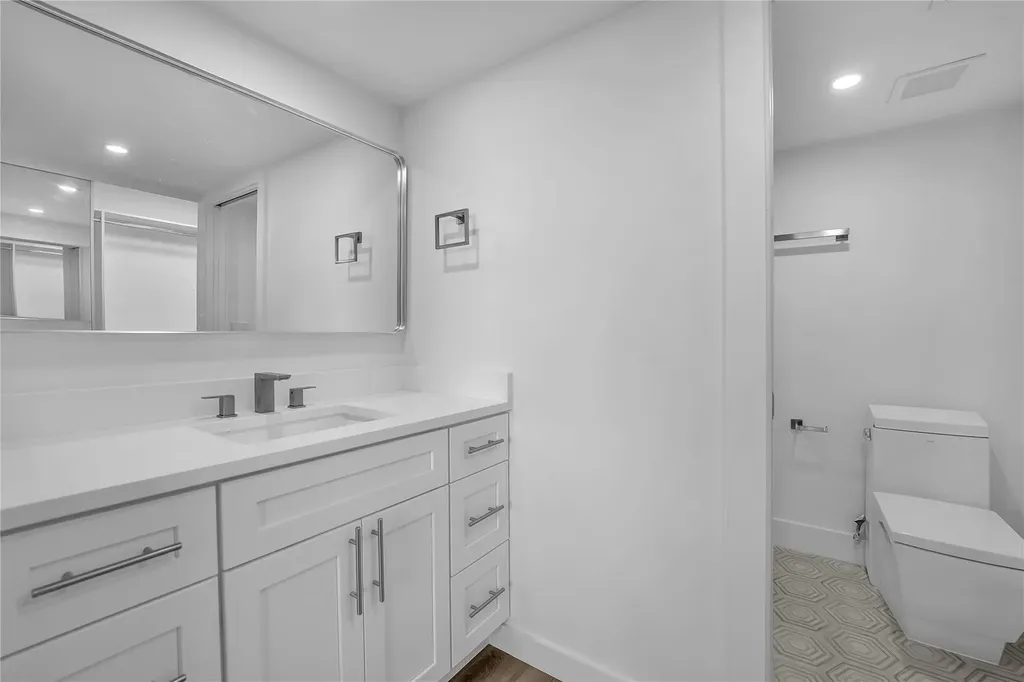 6037 Balboa Circle Boca Raton FL 33433