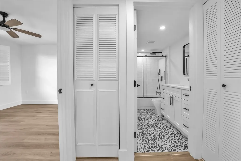 6037 Balboa Circle Boca Raton FL 33433