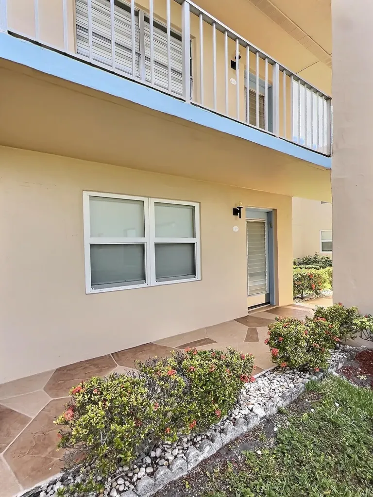 199 E Burgundy E Delray Beach FL 33484