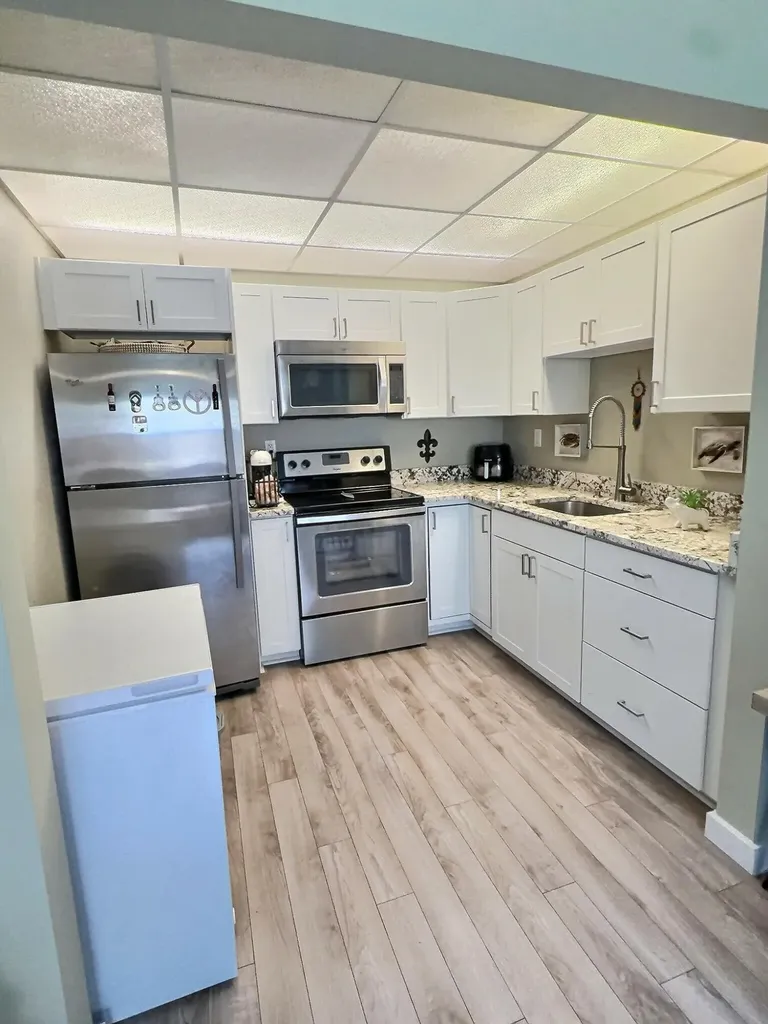 199 E Burgundy E Delray Beach FL 33484