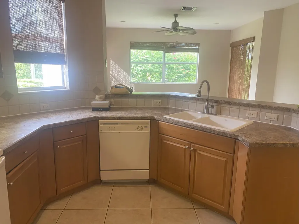 906 Mariner Bay Boulevard Fort Pierce FL 34949