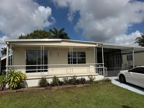 2041 SW 84th Avenue Davie FL 33324
