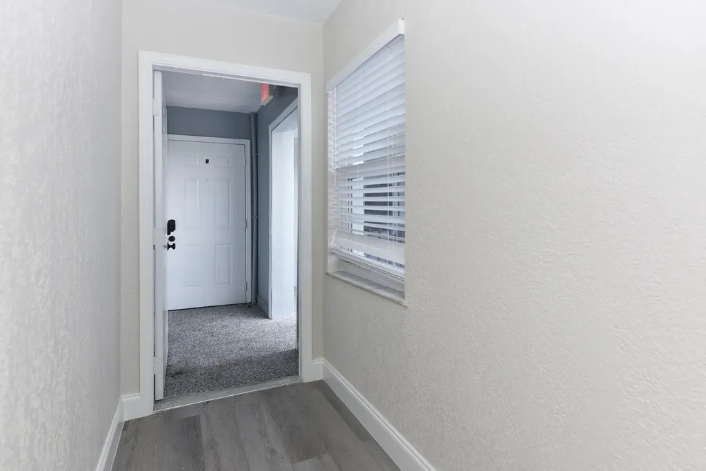 605 N Federal Highway Lake Worth Beach FL 33460