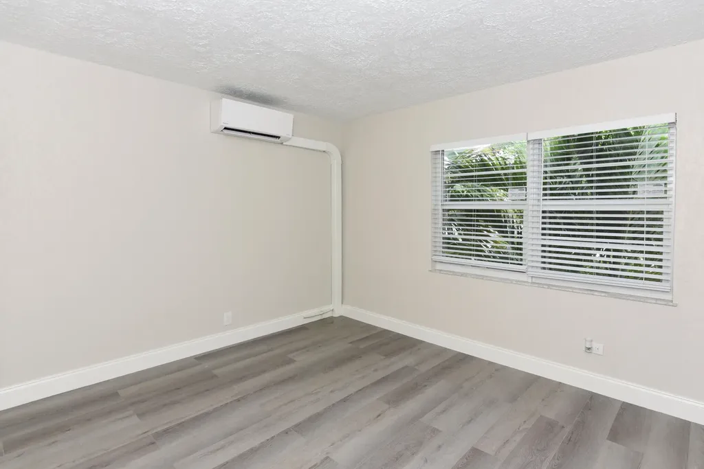 605 N Federal Highway Lake Worth Beach FL 33460