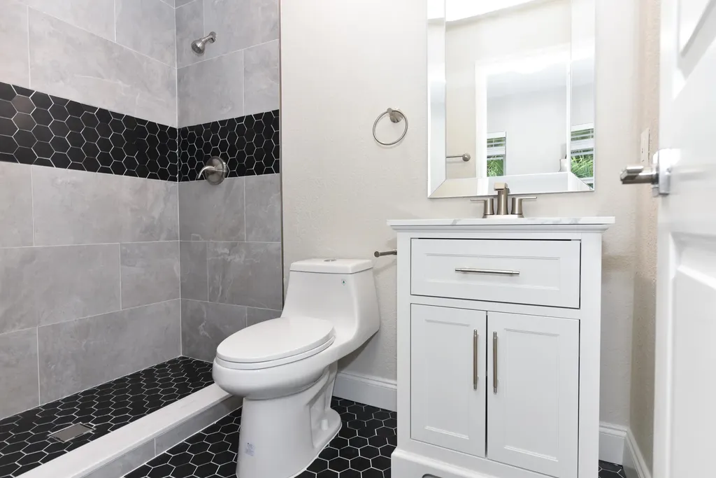 605 N Federal Highway Lake Worth Beach FL 33460