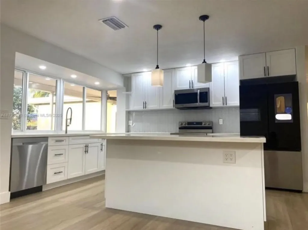 4401 Madison Street Hollywood FL 33021