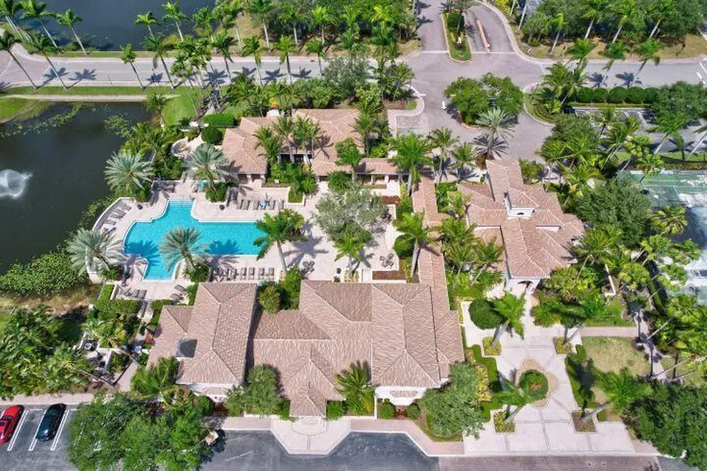 2802 Sarento Place Palm Beach Gardens FL 33410