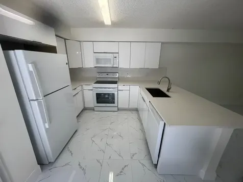 2212 White Pine Circle Greenacres FL 33415