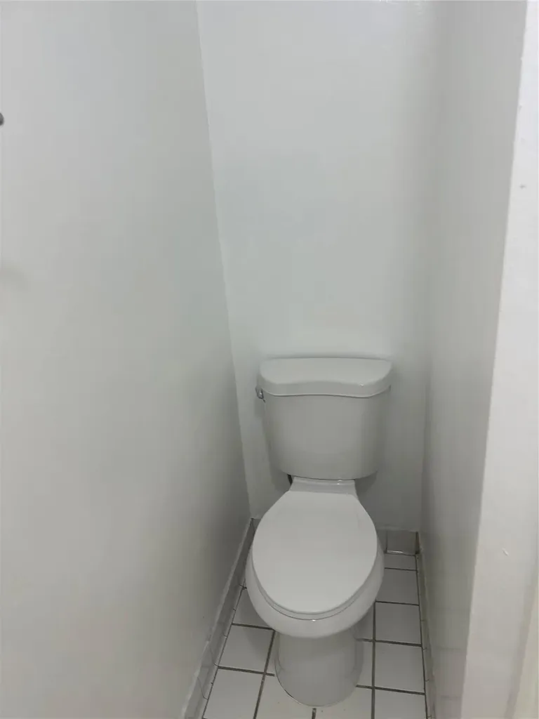 4340 NW 80th Avenue Coral Springs FL 33065