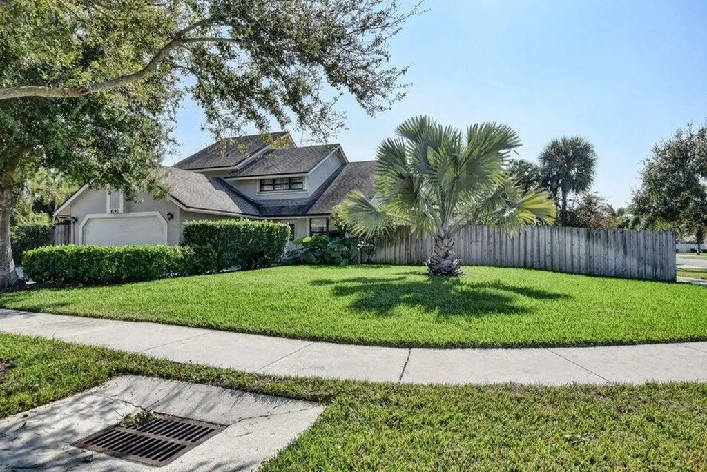 4140 Woods End Road Boca Raton FL 33487
