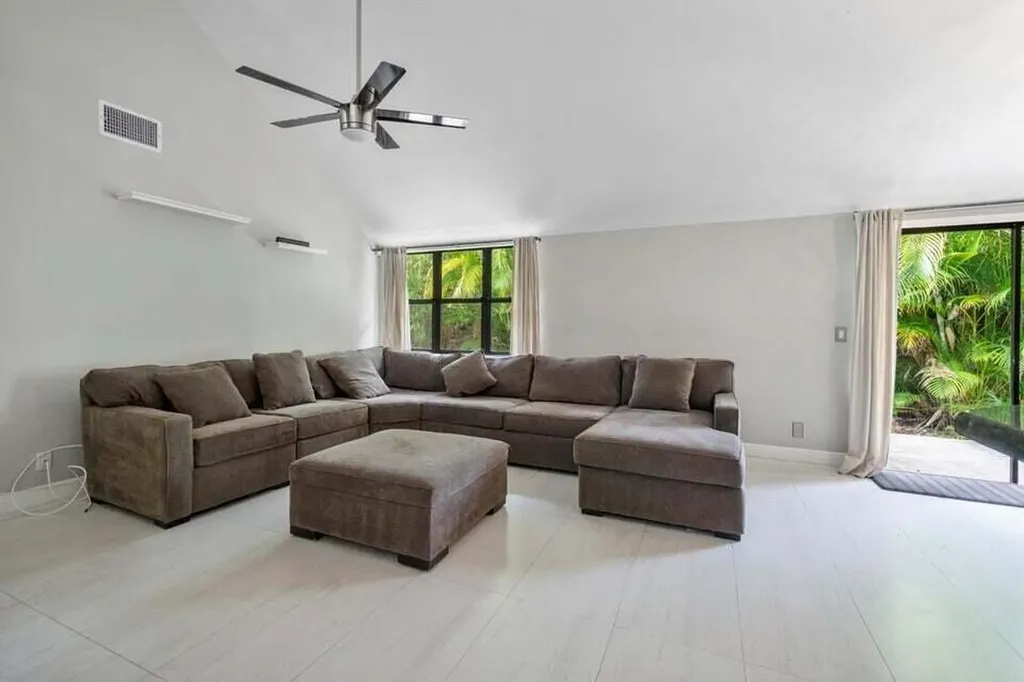 4140 Woods End Road Boca Raton FL 33487