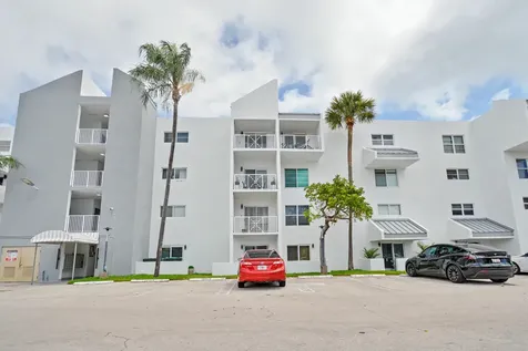 2840 NE 14th Street Pompano Beach FL 33062