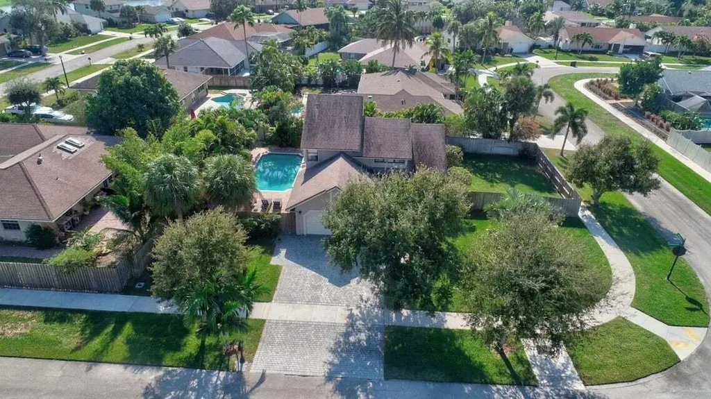 4140 Woods End Road Boca Raton FL 33487