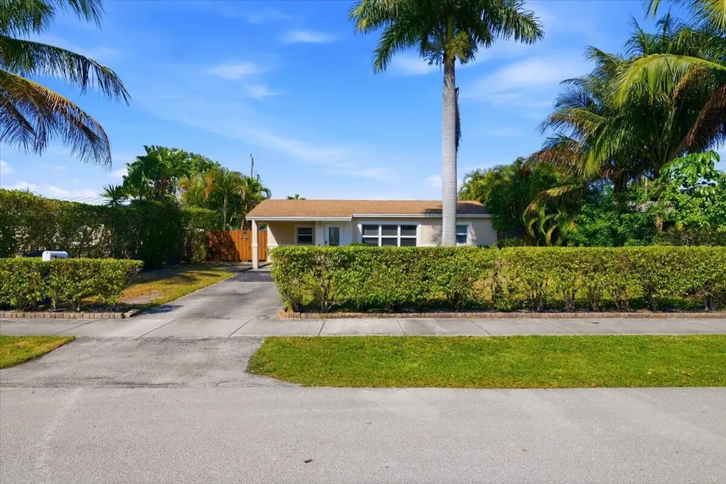 541 NE 58th Court Fort Lauderdale FL 33334