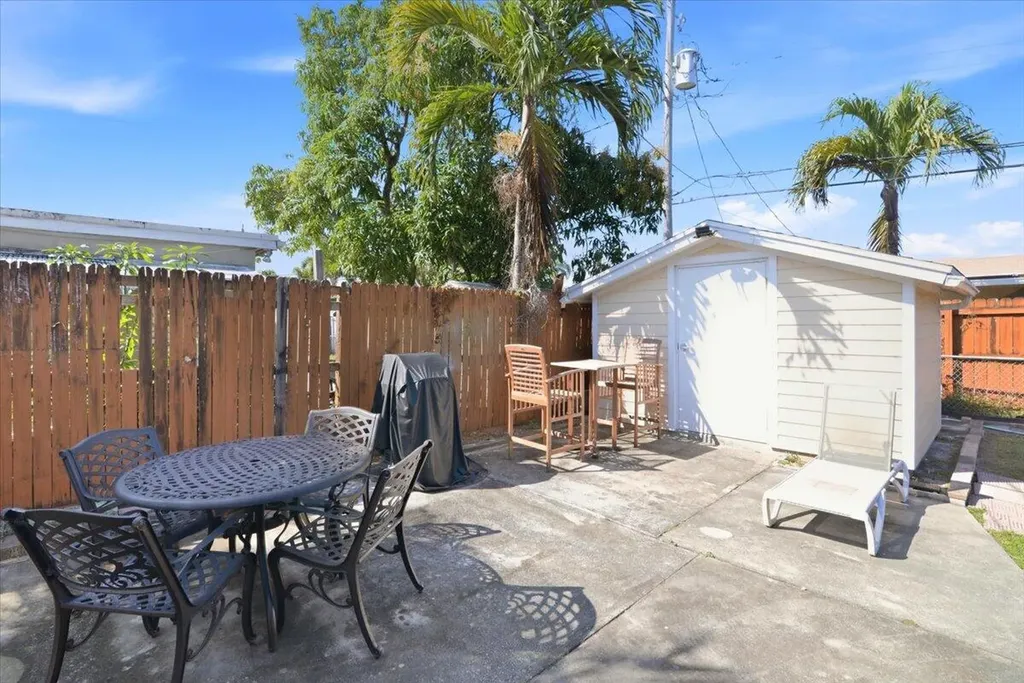 541 NE 58th Court Fort Lauderdale FL 33334